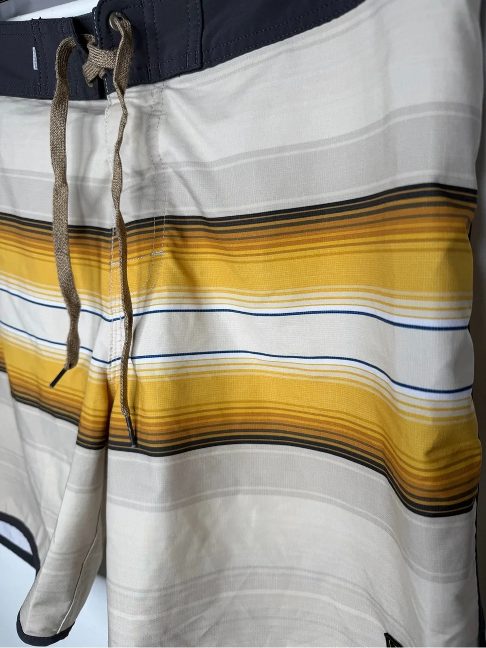 Quicksilver x Pacifico High Line Board Shorts Surf Swim Stretch Men’s Size 32
